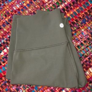 Lululemon Wunder under